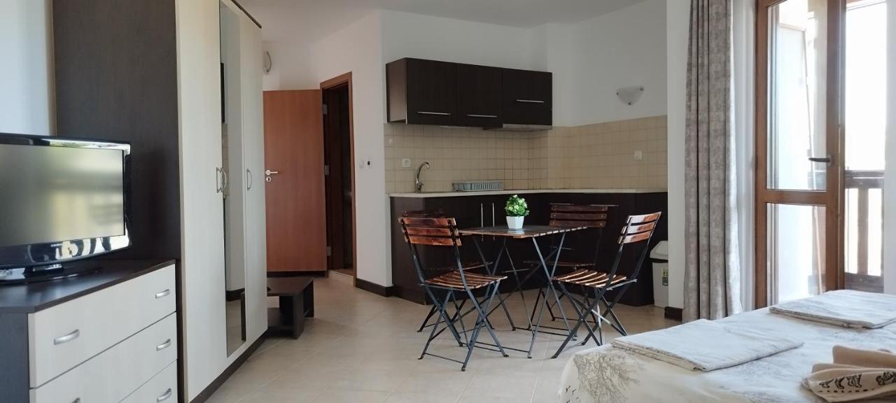 Pearl Apartments โซโซโปล ภายนอก รูปภาพ