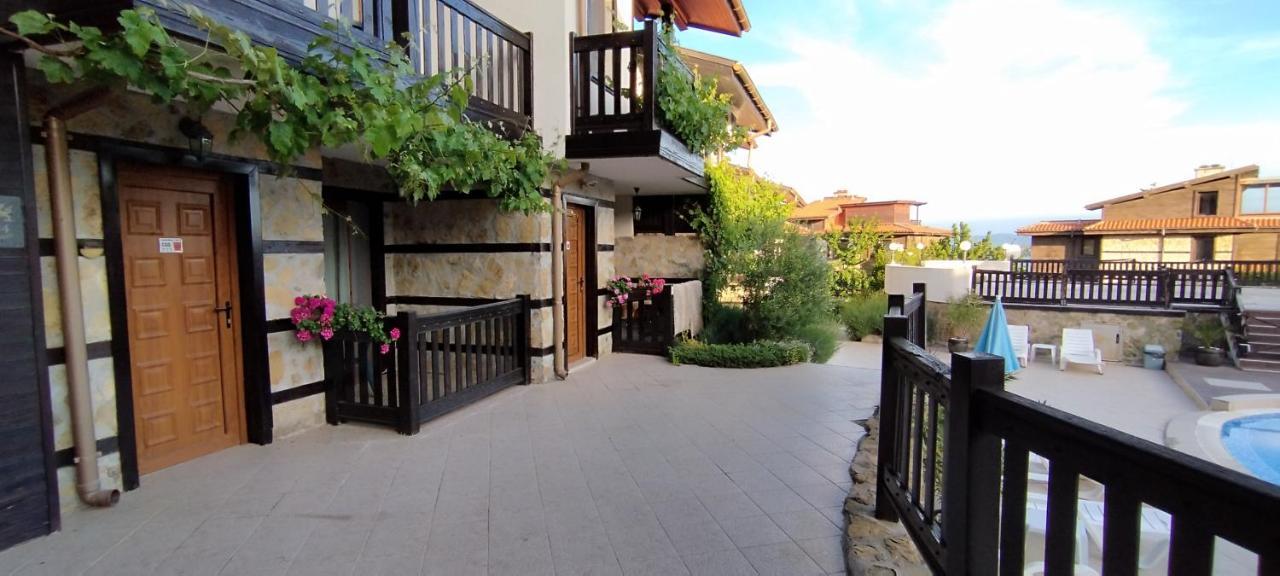 Pearl Apartments โซโซโปล ภายนอก รูปภาพ
