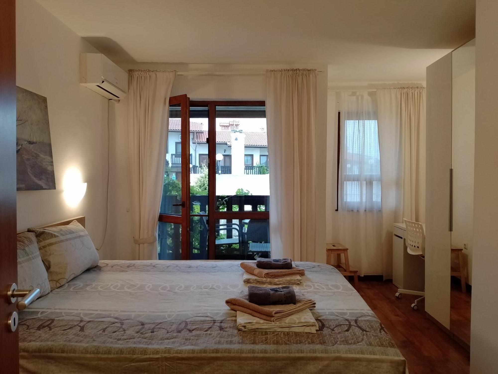 Pearl Apartments โซโซโปล ภายนอก รูปภาพ